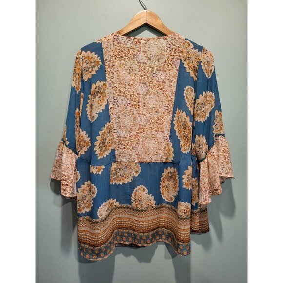 New Semi Sheer 3/4 Bell Sleeve Tassel Tie Neck Relaxed Fit Boho Top Sz 1X - Picture 5 of 7